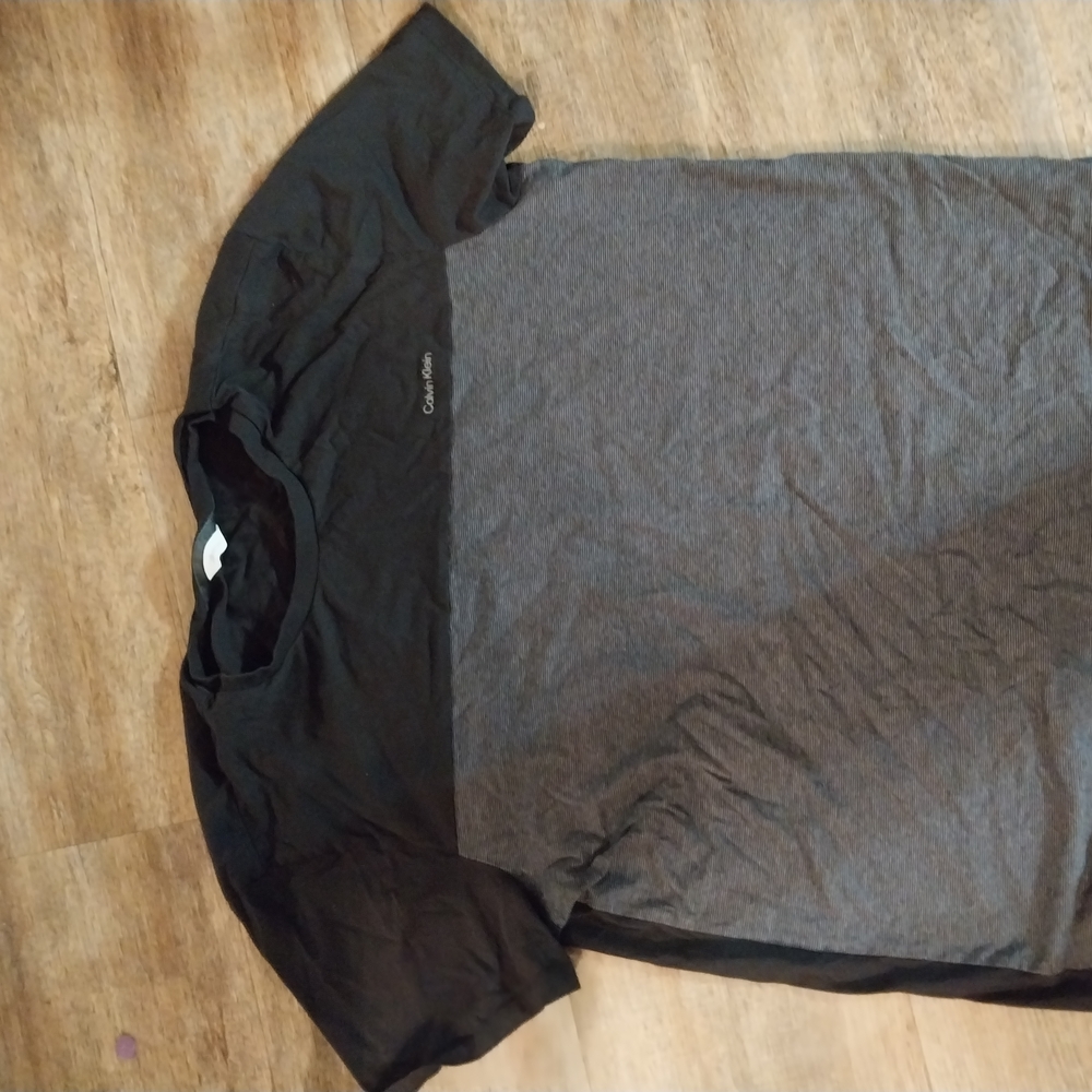 Calvin Klein Men's Black and Gray Shirt